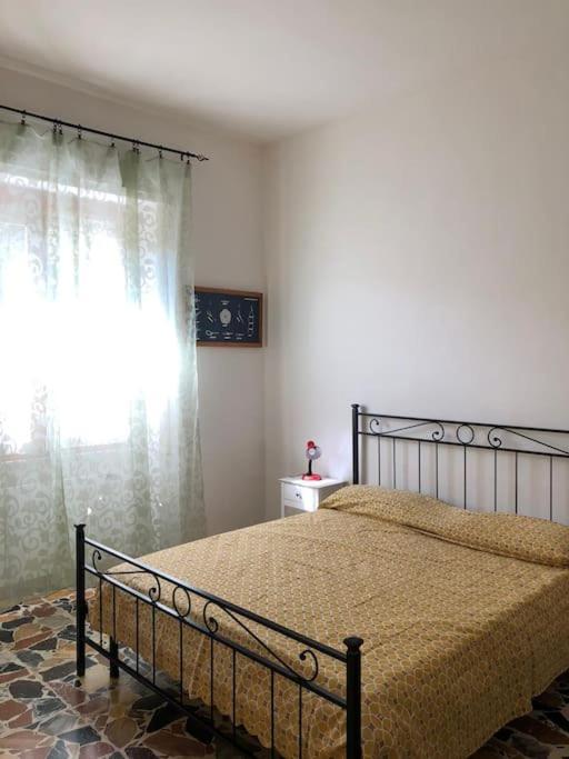 Casa Indipendente Zona Centrale La Maddalena  Buitenkant foto