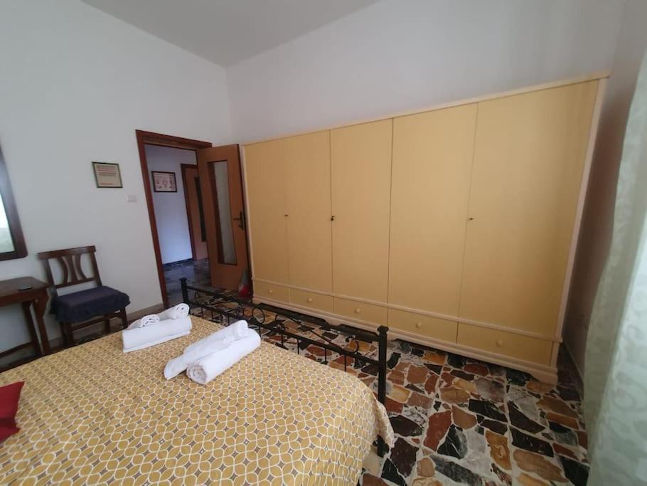 Casa Indipendente Zona Centrale La Maddalena  Buitenkant foto