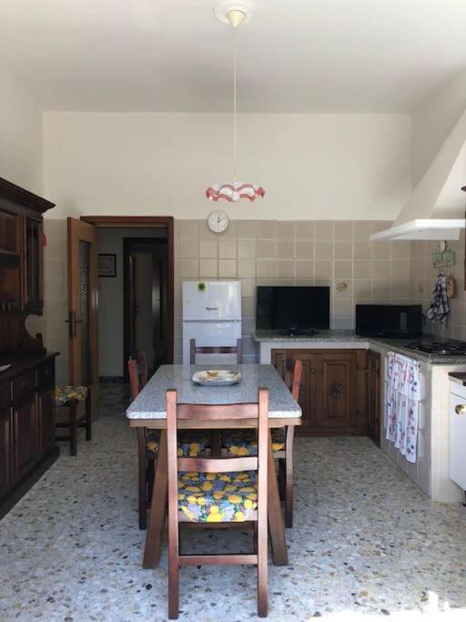 Casa Indipendente Zona Centrale La Maddalena  Buitenkant foto